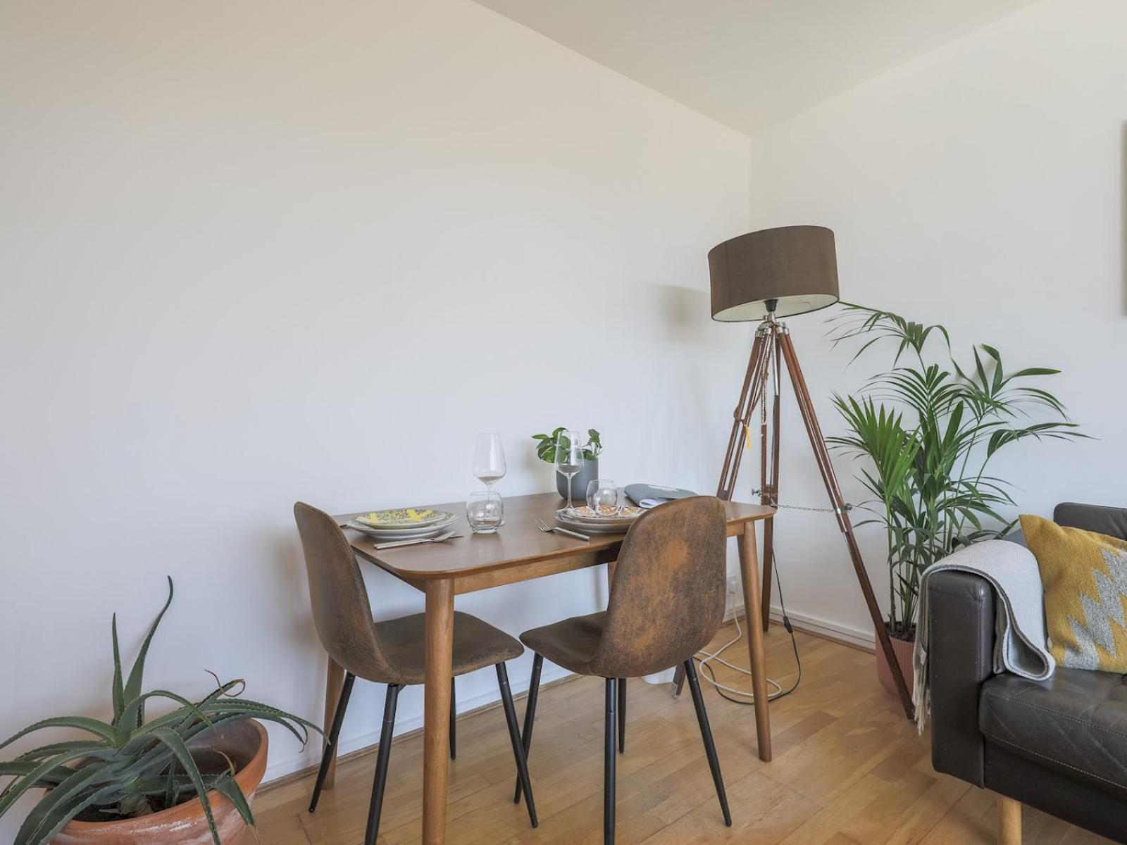 Pass The Keys Stylish Modern Flat London