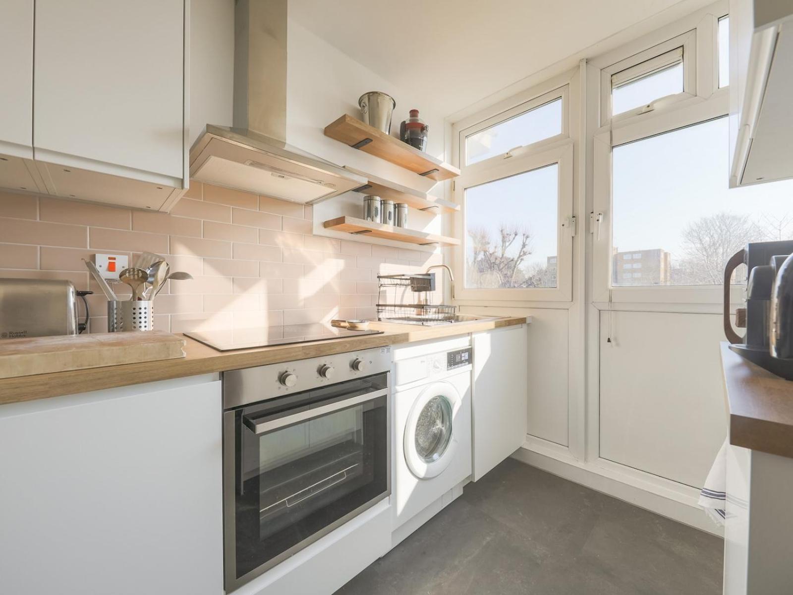 Pass The Keys Stylish Modern Flat London