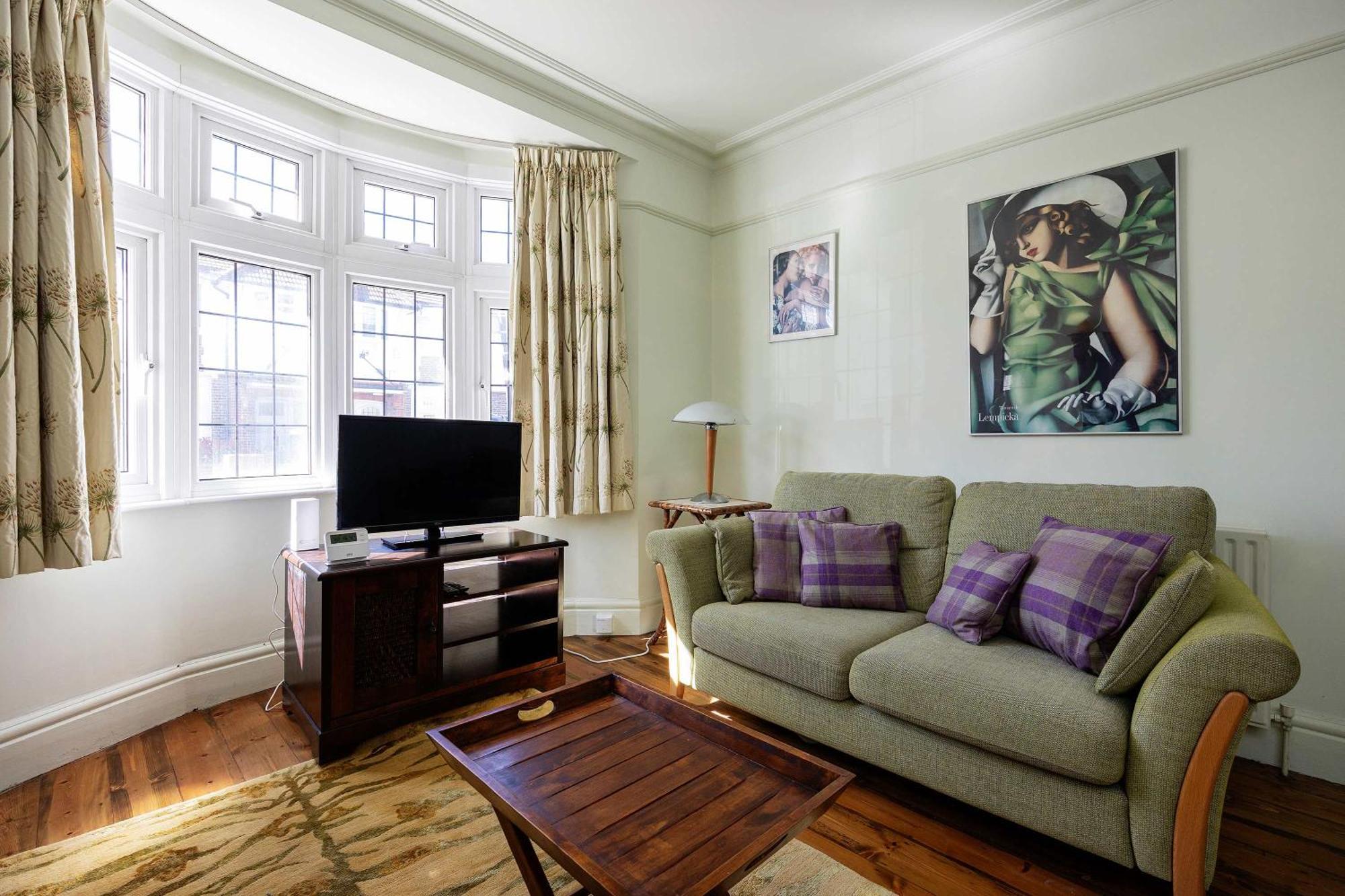 Veeve - Brackenbury London