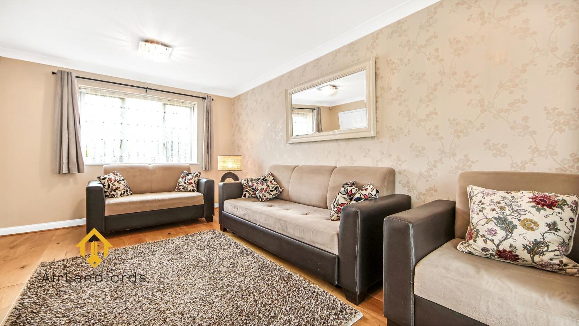 Holiday home Exclusive 3 Bedroom House Near Manor House!