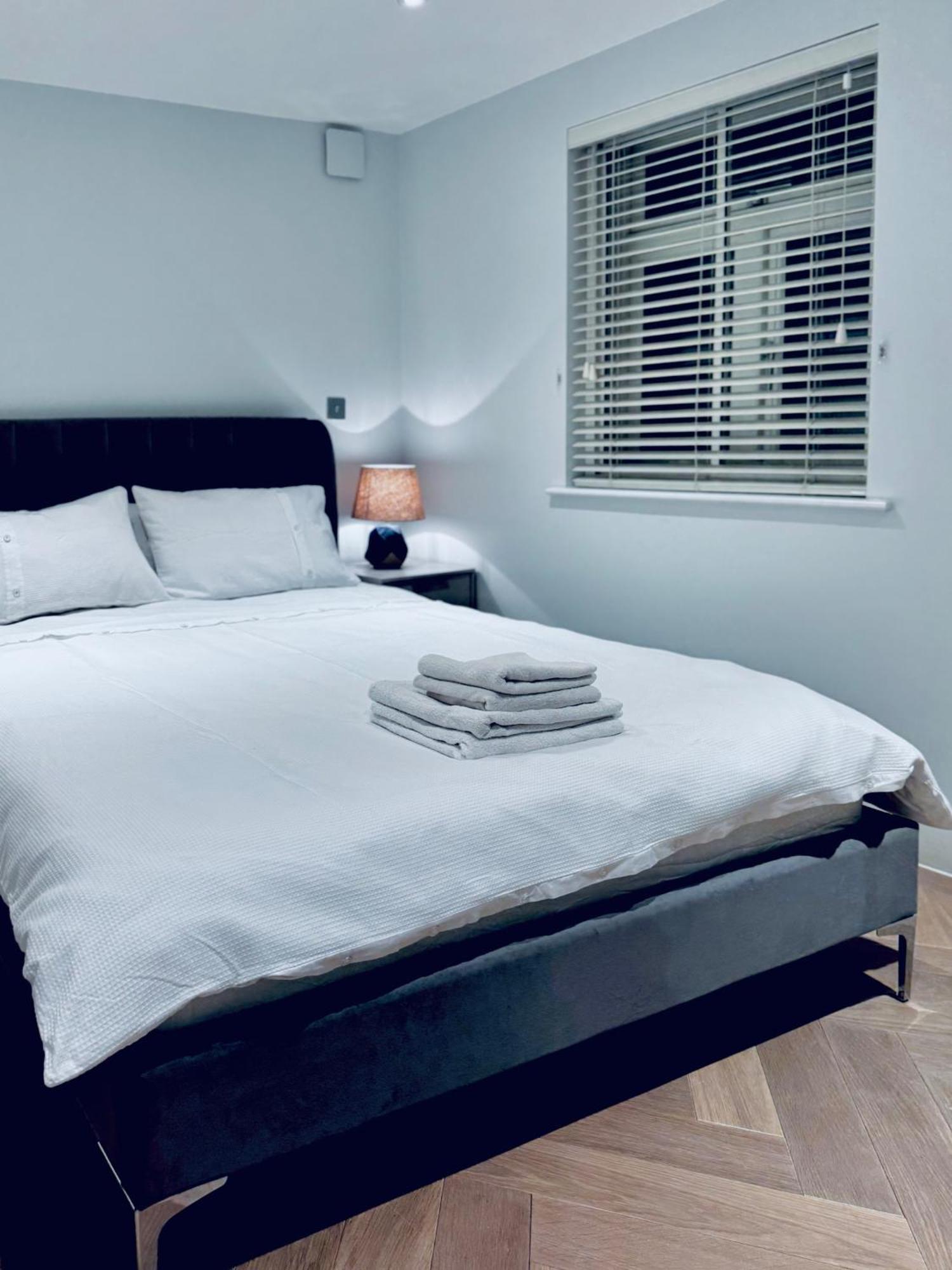 Charm - Soho Mayfair Apartment