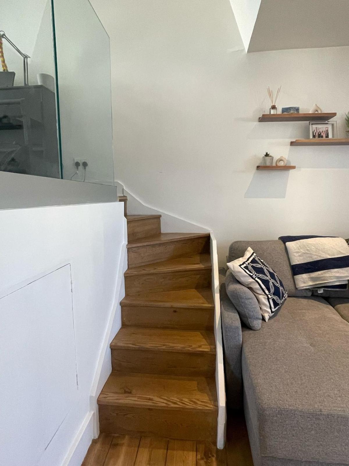 Boutique 2br With Roof Terrace Near Tube - West Kensington Apartment