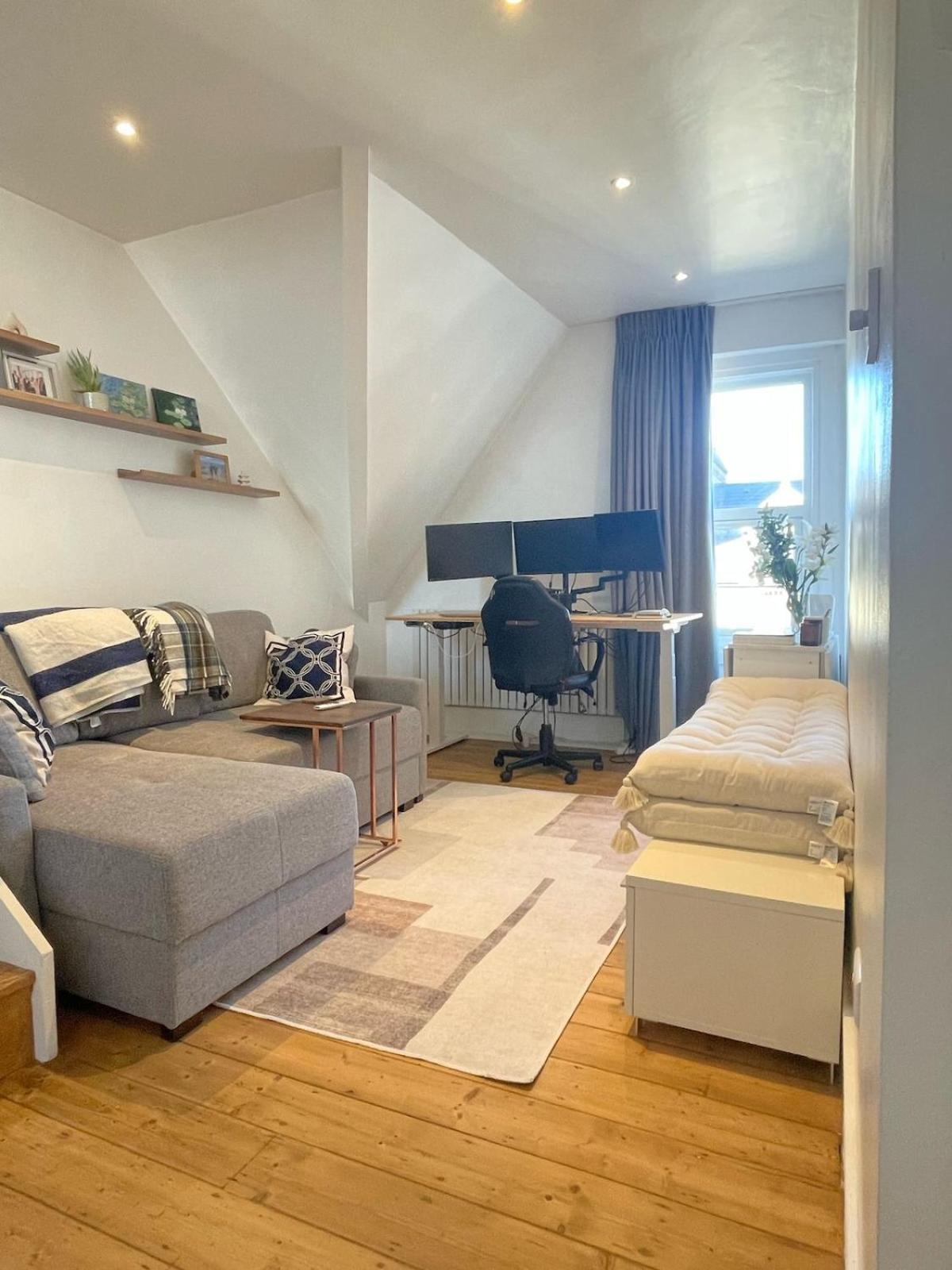 Boutique 2br With Roof Terrace Near Tube - West Kensington Apartment