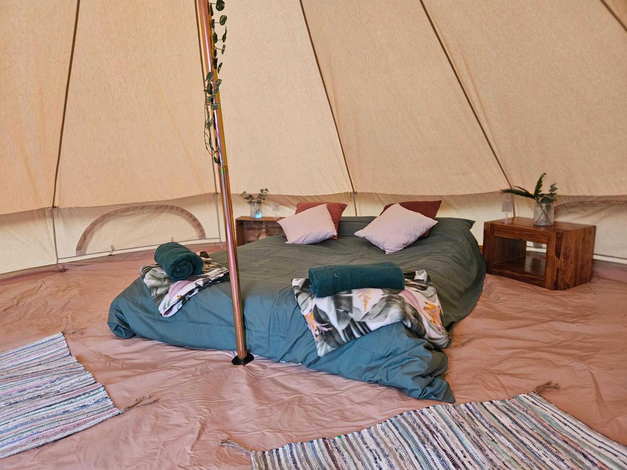 Readers Field Glamping Luxury tent *