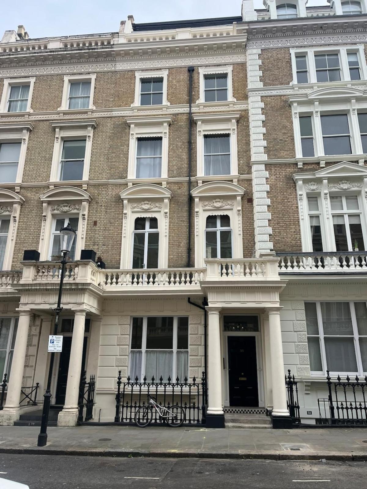 Apartment Newly Refurbished- Awesome Very Central Flat In Famous Notting Hill With A Balcony London