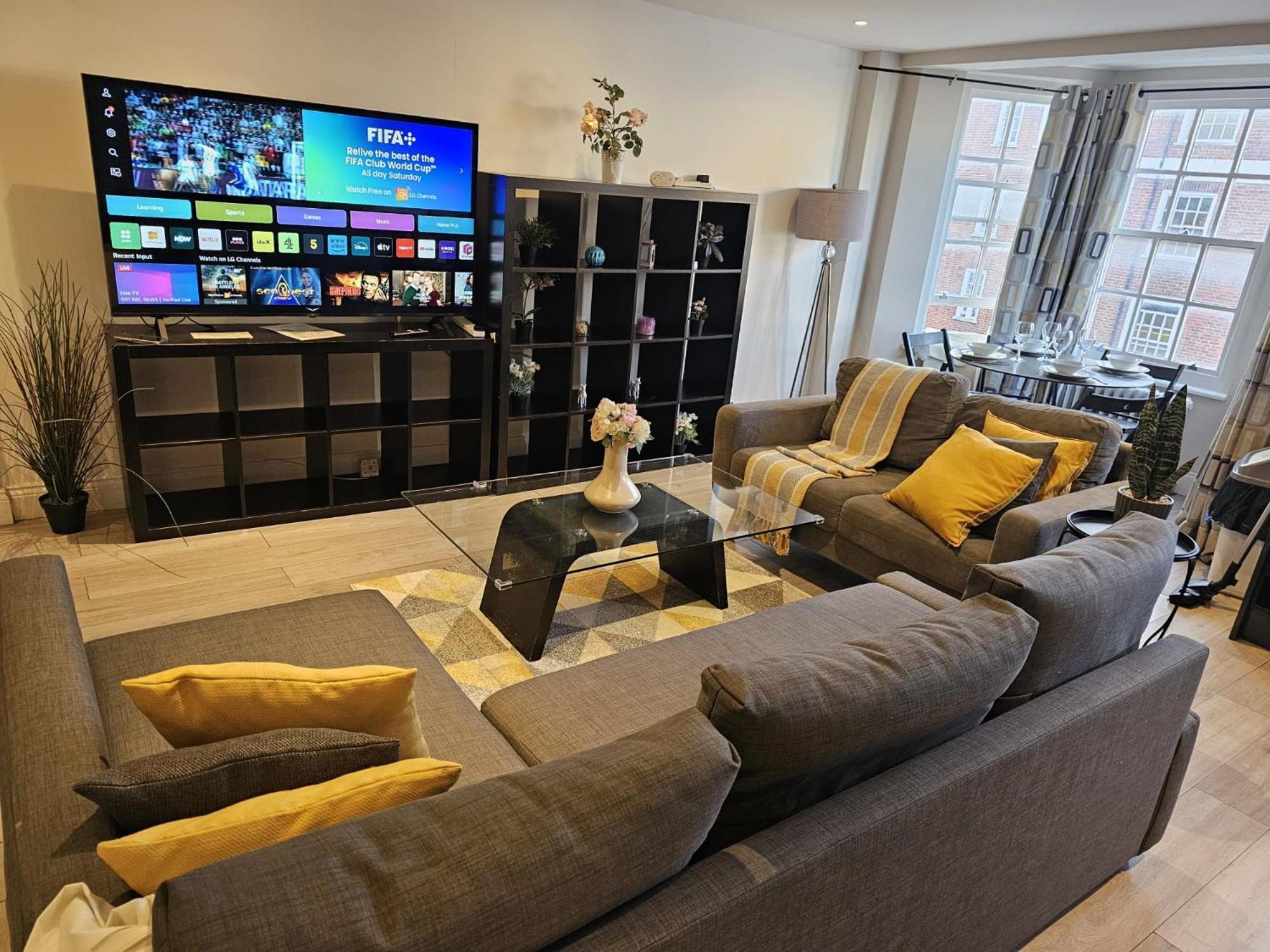 Appartement Stunning 3 Bedroom In Londen