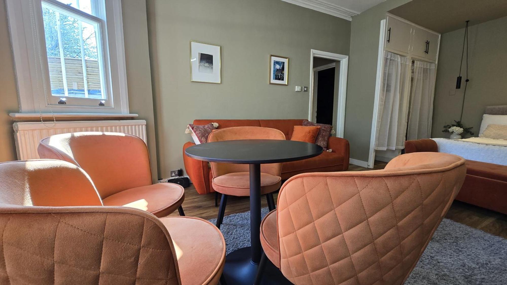 Spacious For 4 Flat Near Regents Park N2 Apartment