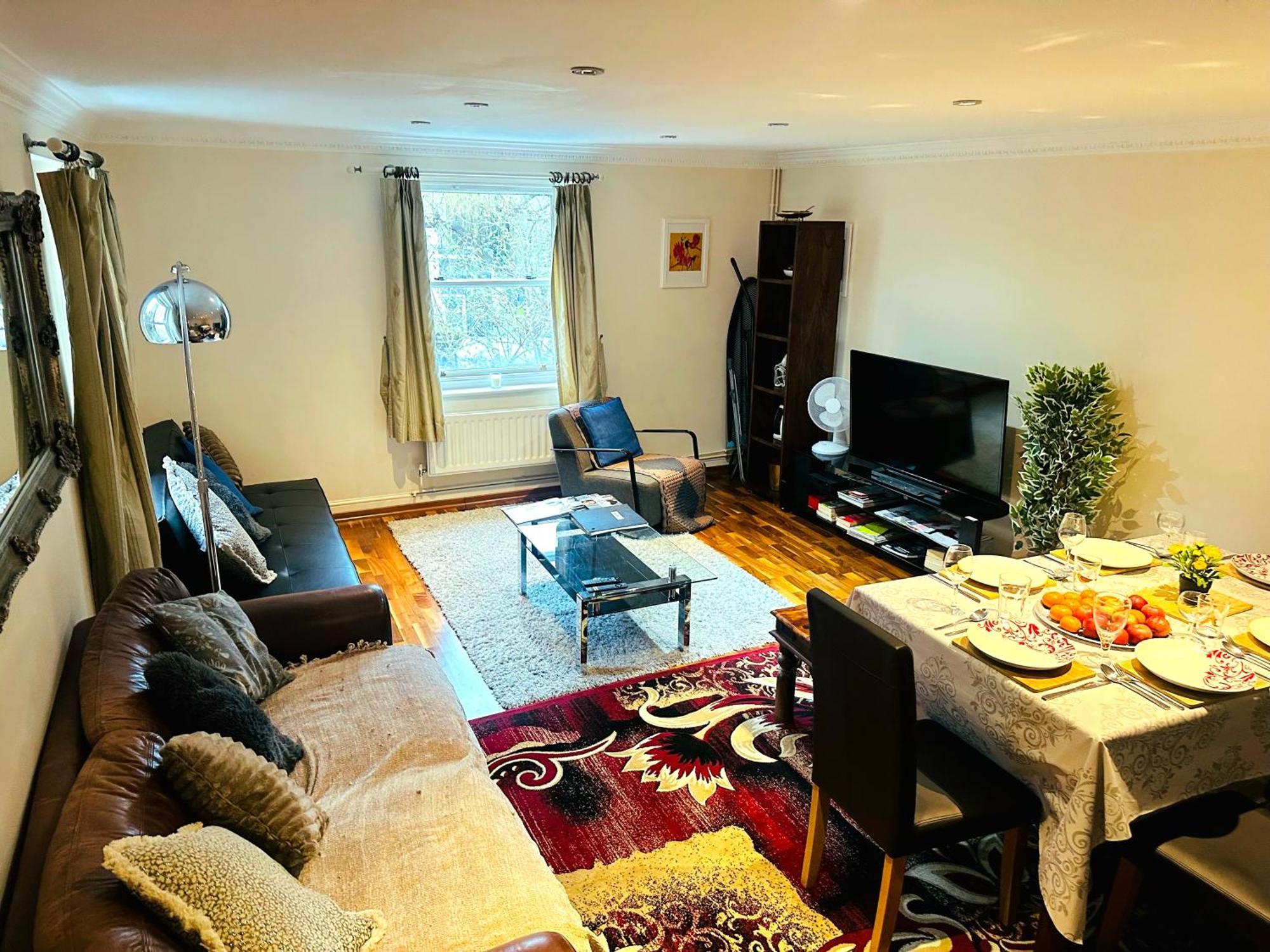 Delightful By Kensington & Chelsea Desirable Locations W8 Sw Apartment *