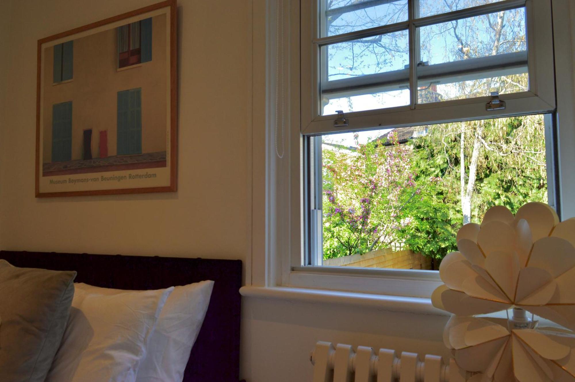 Apartment Deluxe Maisonette Oval, Sleeps 4, Garden & Hammock 2 Bedrooms - Open For Business Stays, Relocators, Long Stays, Contractors *