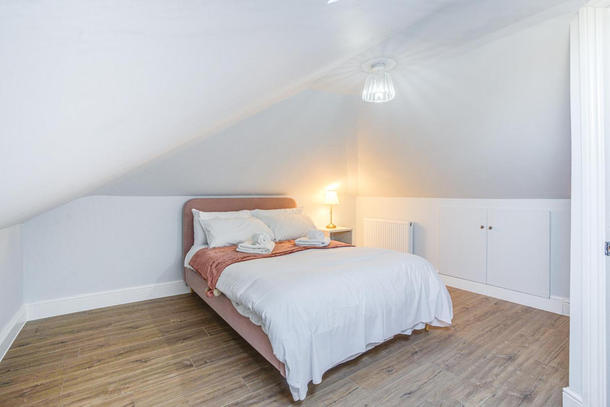Spacious 4br Family & Corporate Holiday home