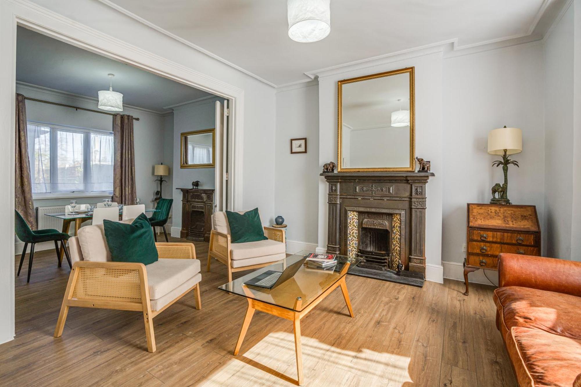 Spacious 4br Family & Corporate Holiday home