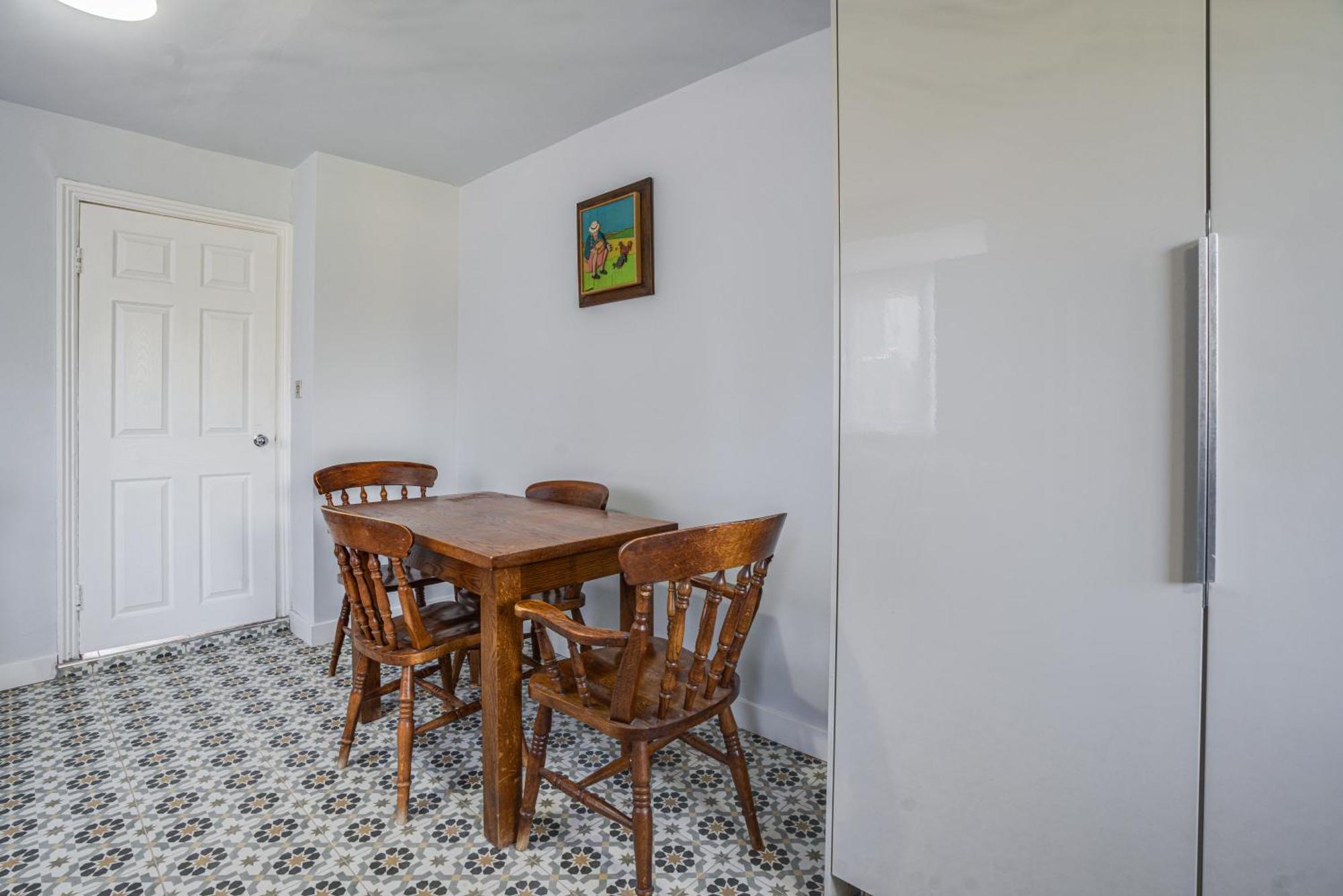 Spacious 4br Family & Corporate Holiday home *