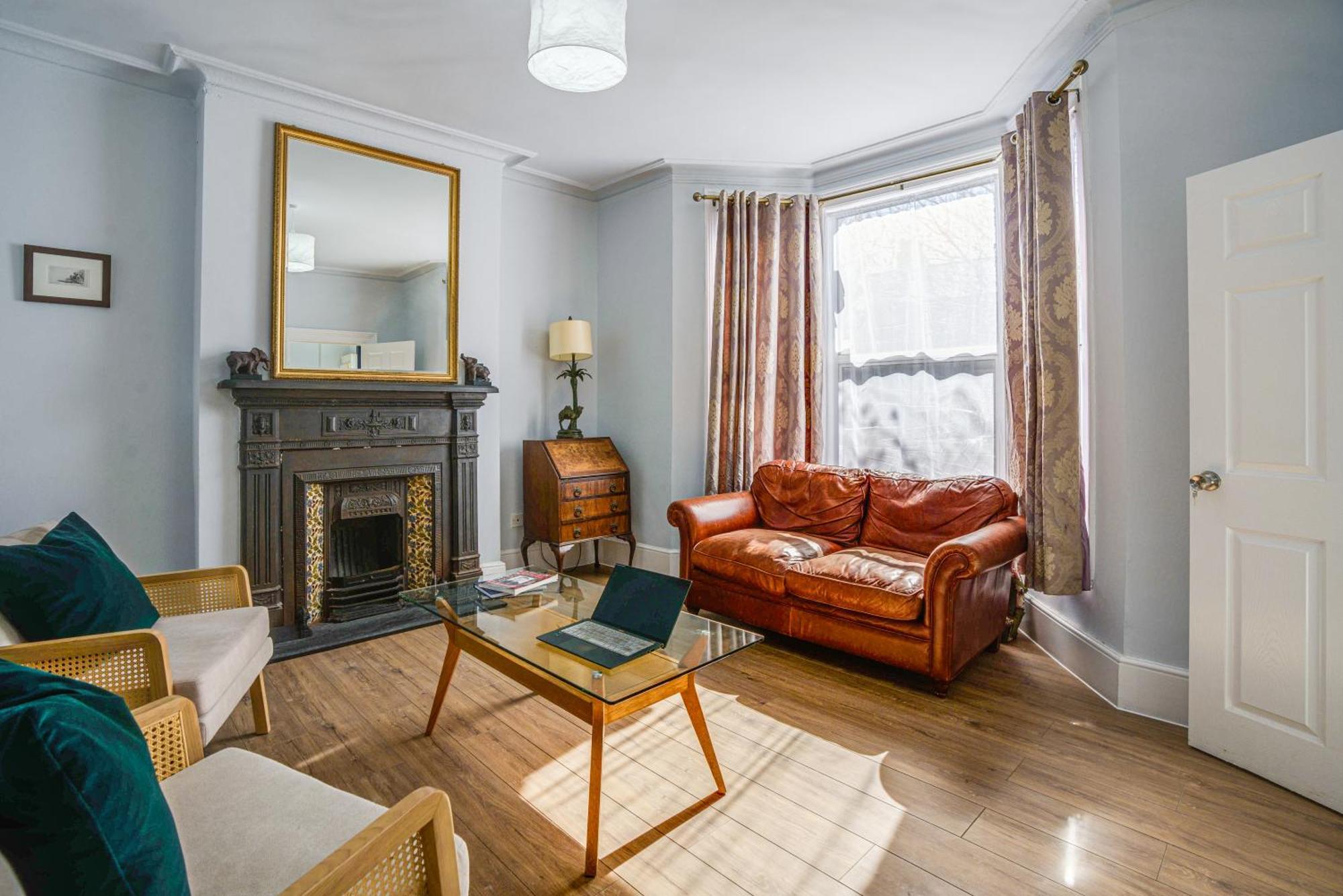 Spacious 4br Family & Corporate
