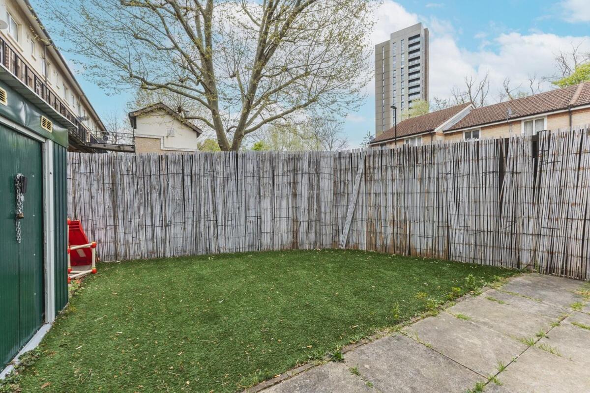 Apartment Spacious & Trendy 4-Bed Near River Thames
