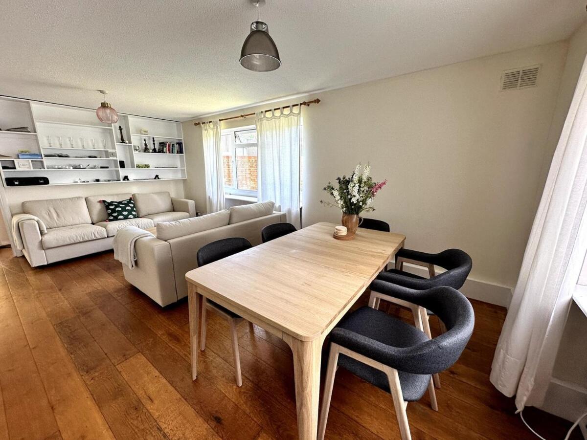 Apartment Quiet Two-bedroom Flat In Chiswick London