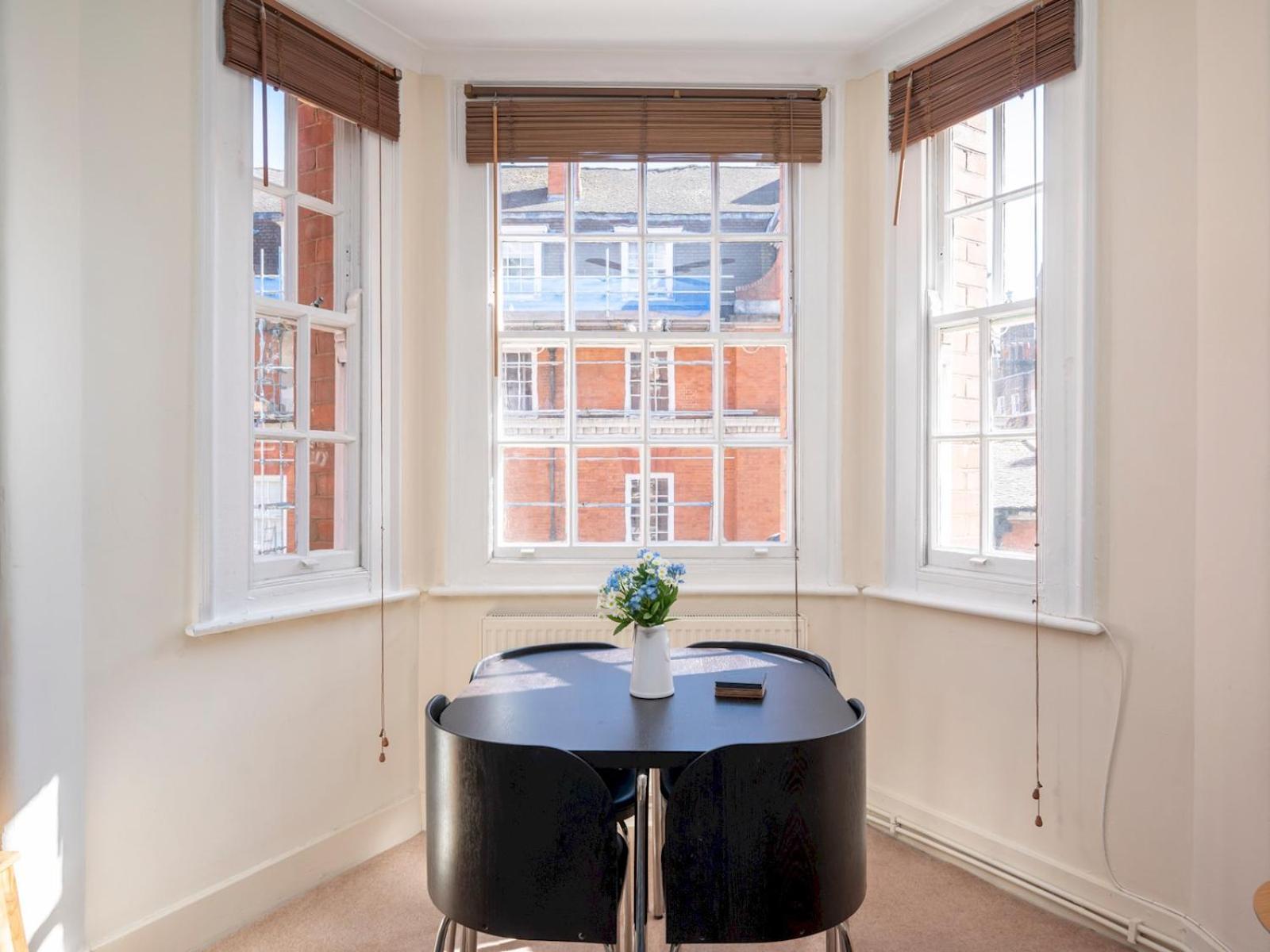 Elegant Bloomsbury Flat In Historic Pass The Keys * London