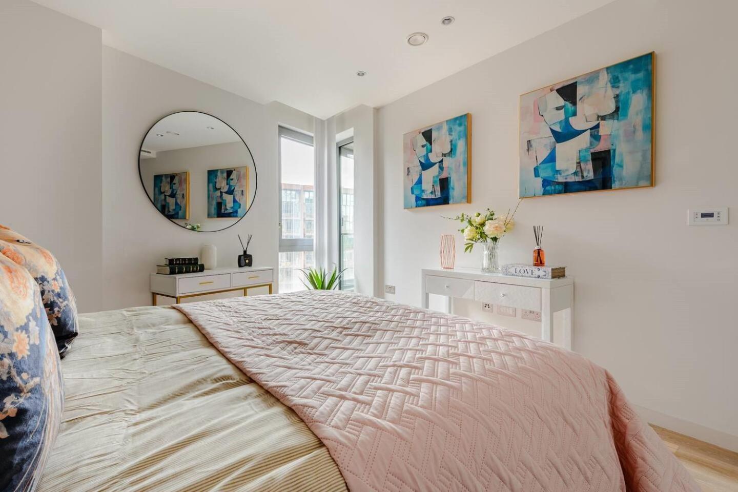 King's Cross 2 Bed Luxury - Sleeps 4 Apartment *