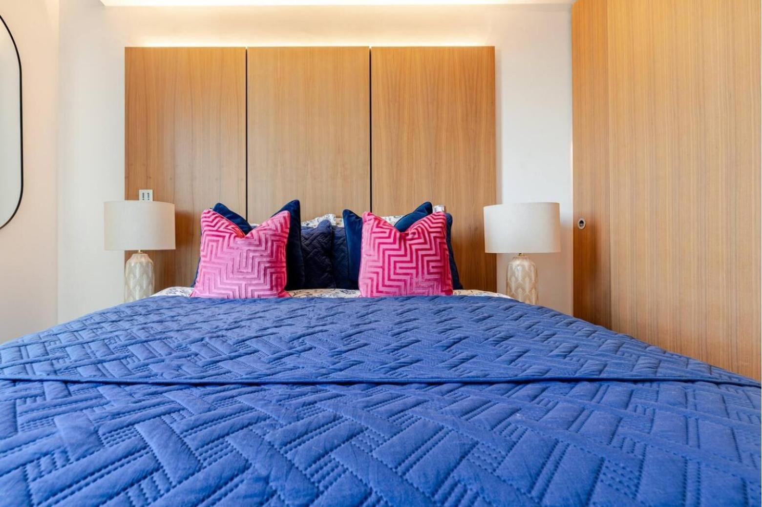 Luxe 2 Bed In Heart Of Soho Apartment
