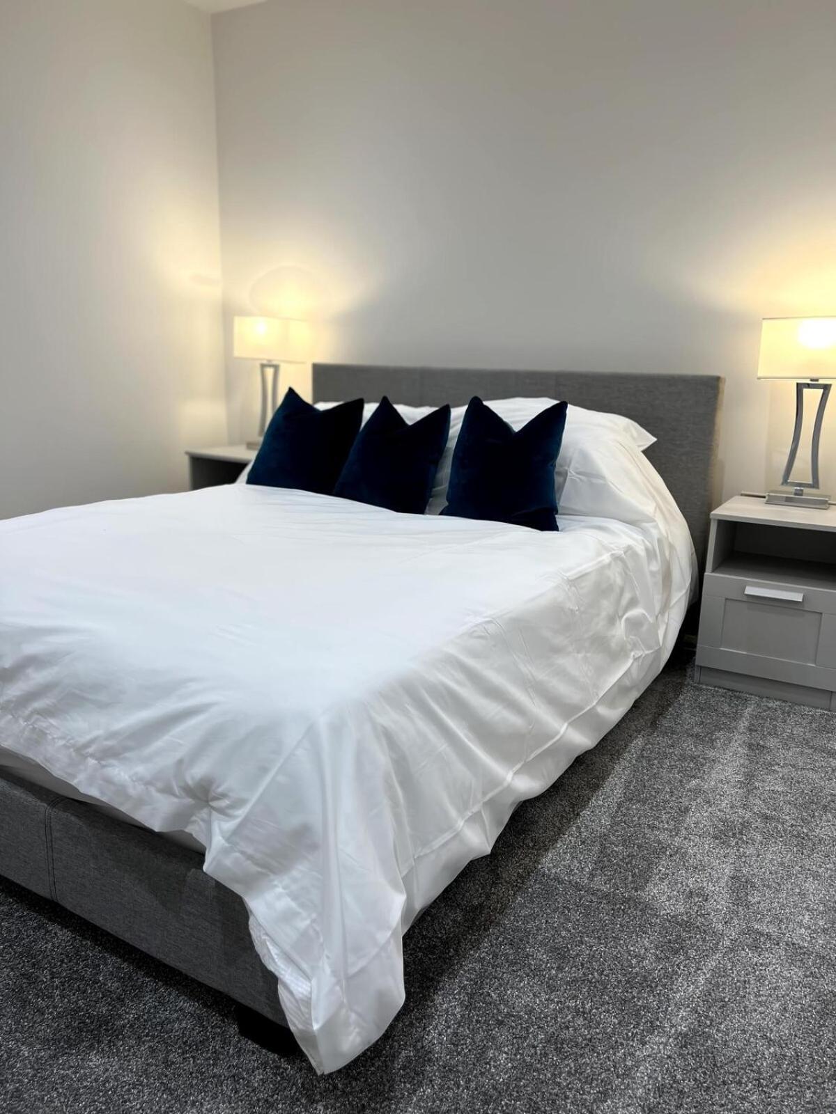 2 Bedroom Flat Apartment London