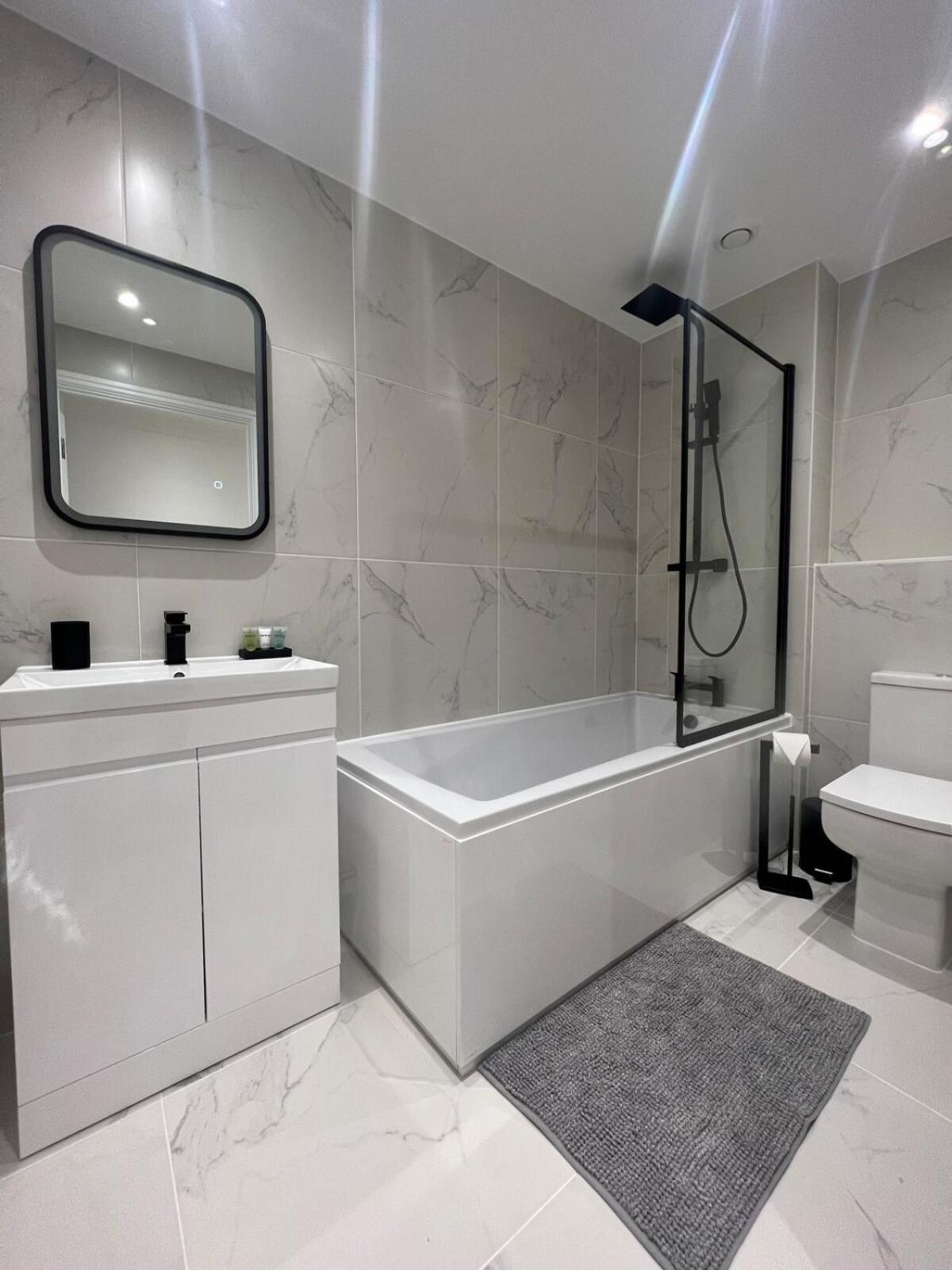 2 Bedroom Flat London