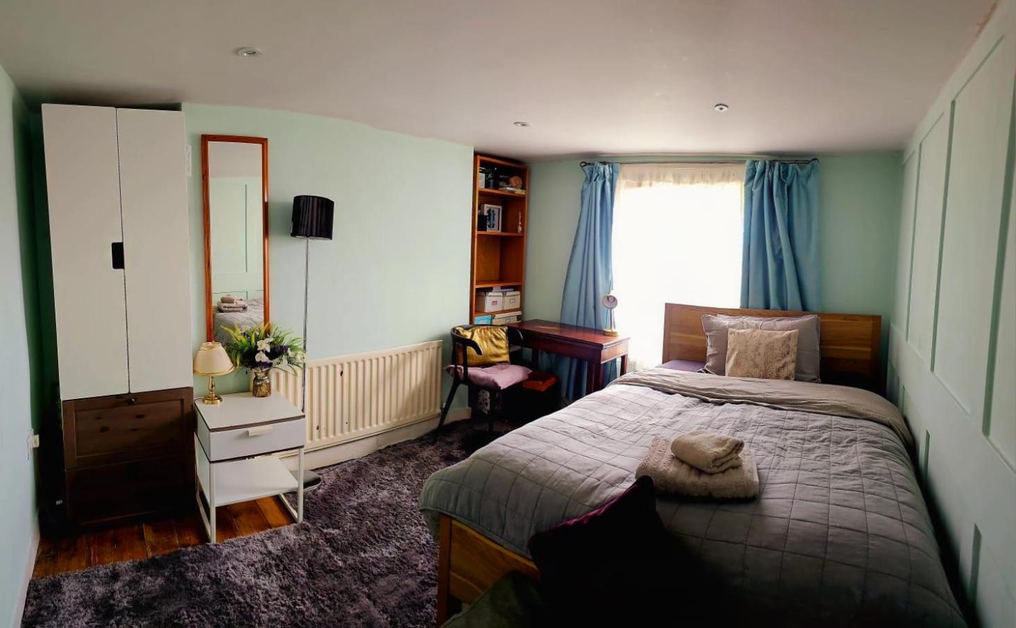 Comfy Bedroom In Superb Convenient Location Se5 0tj *