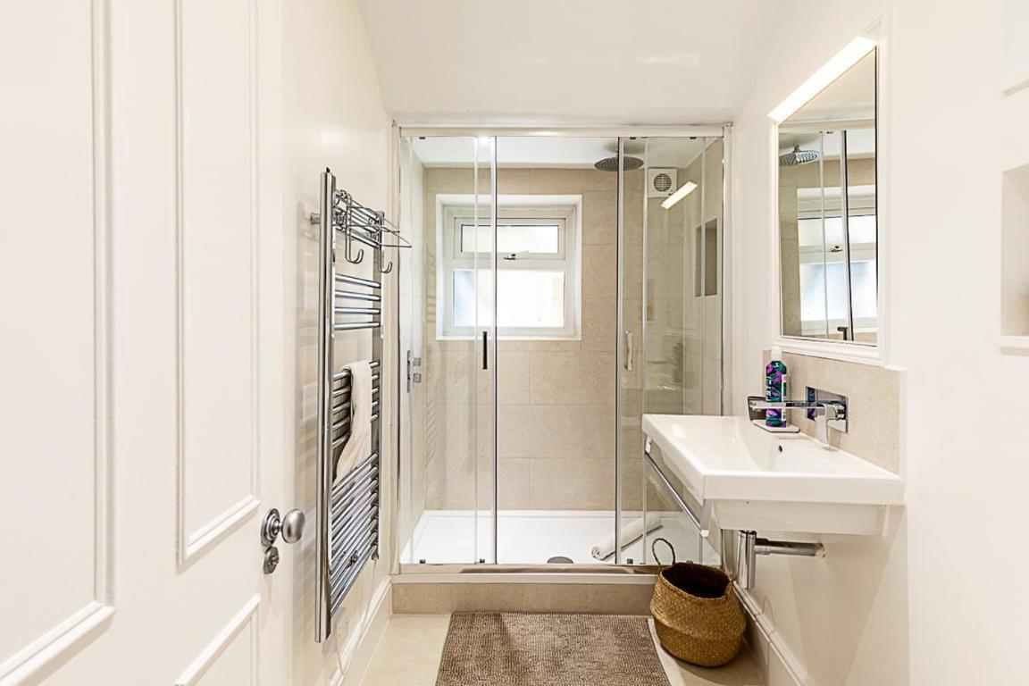 Stylish Kings Cross With Garden Retreat Apartment *