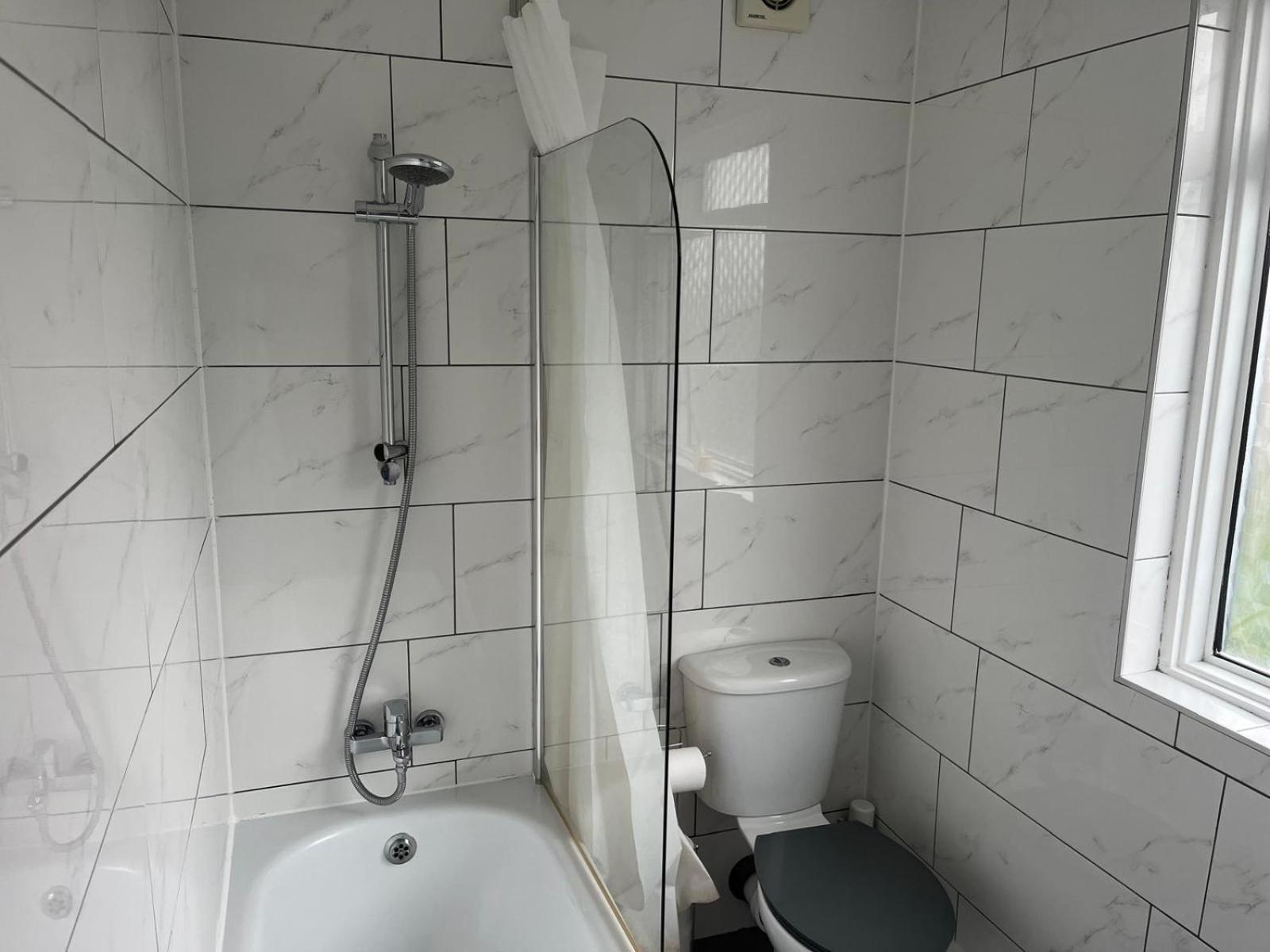 Guest house In Wembley *