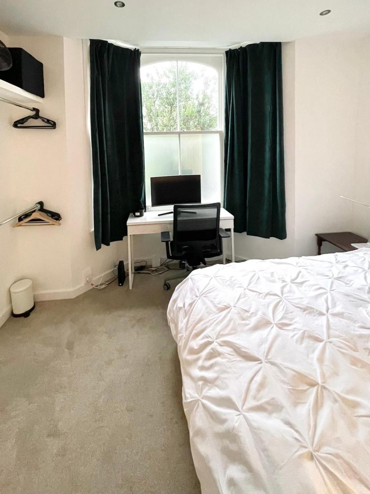 Bright, Modern, Spacious With Garden London