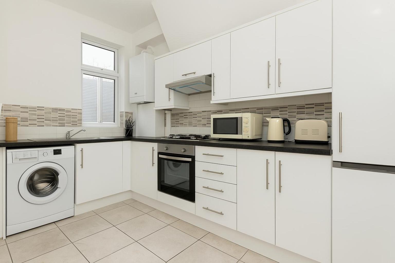 Apartment Stunning Two Bedroom In Acton