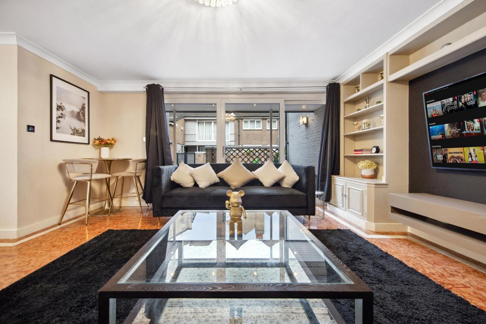 Ultra Luxury 4 Bedroom 3 Bathroom Knightsbridge Next To Harrods London
