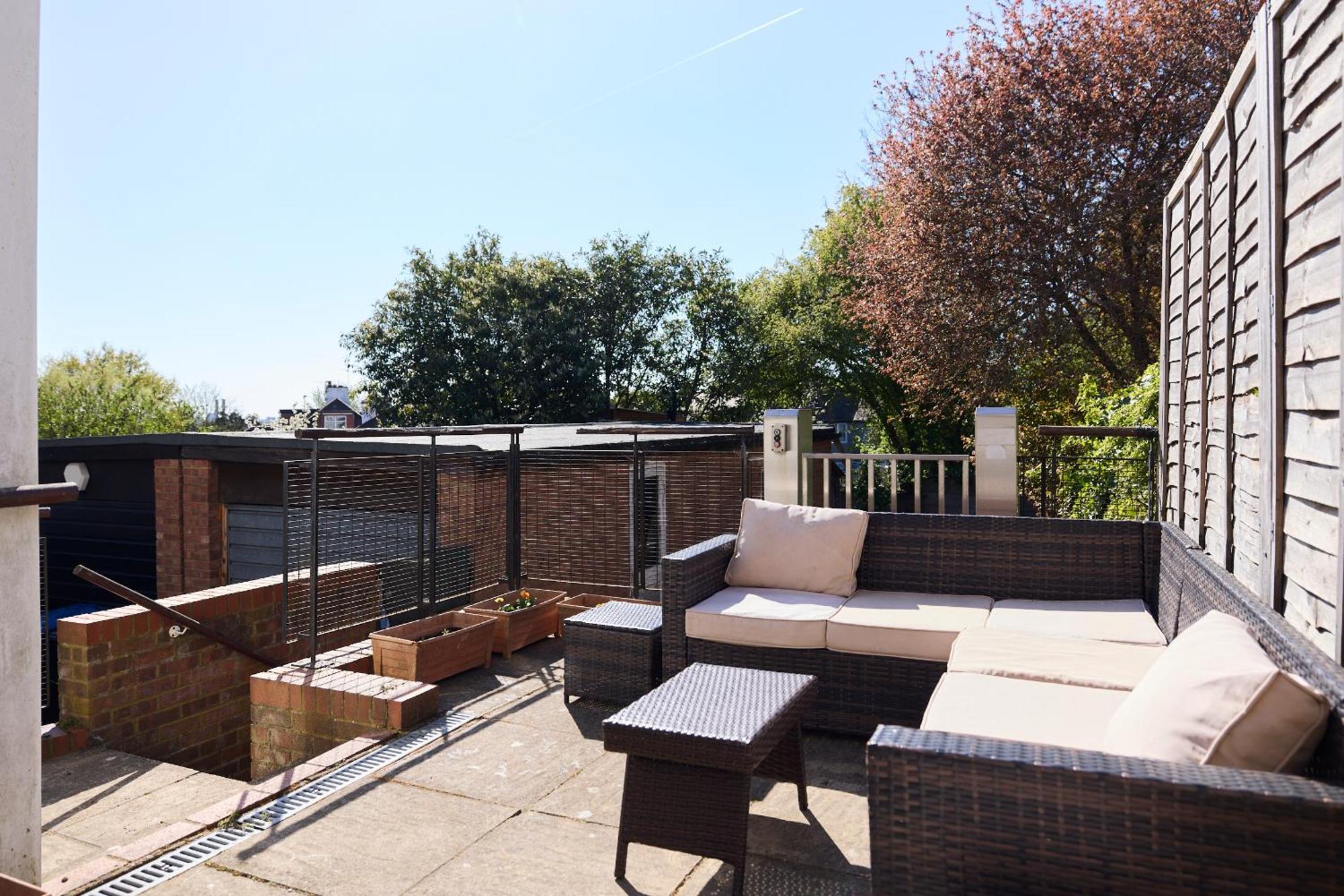The Randall Retreat - Spacious 4bdr With Garden Apartment *