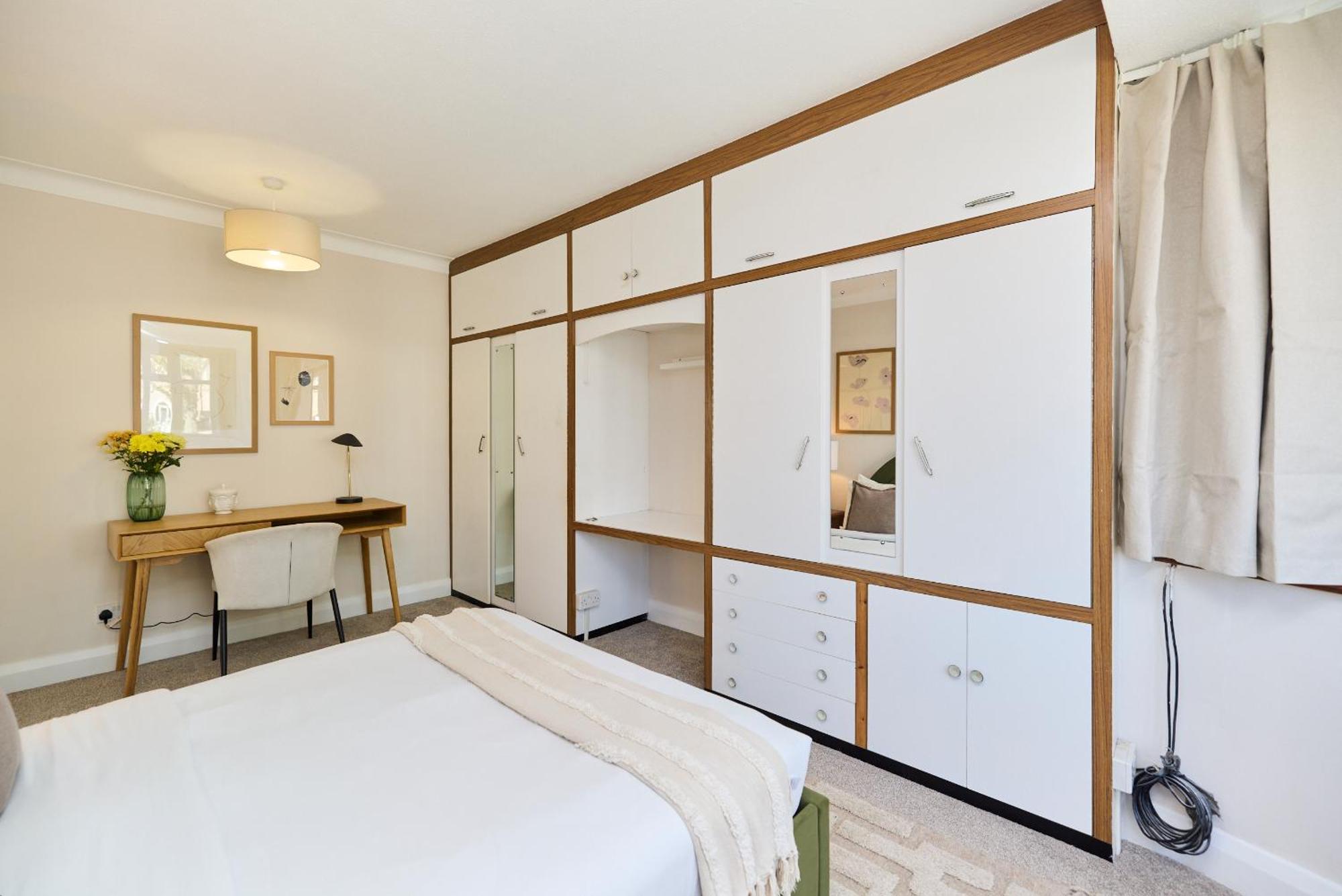 Apartment The Randall Retreat - Spacious 4bdr With Garden *