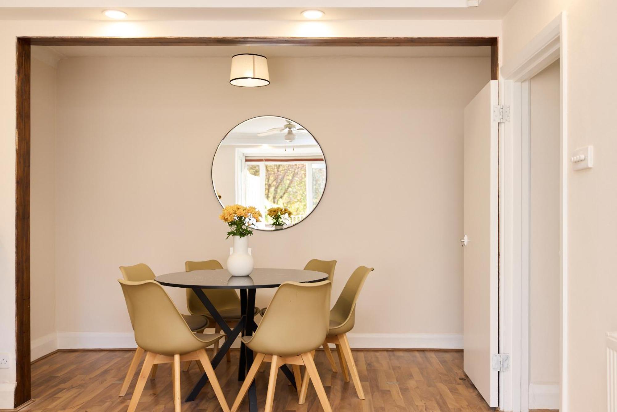 The Randall Retreat - Spacious 4bdr With Garden Apartment London