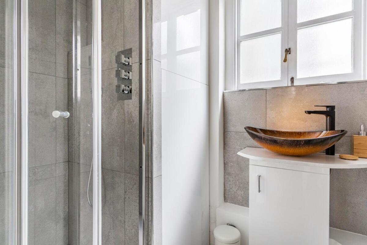 Scott Ellis 2 Apartment London