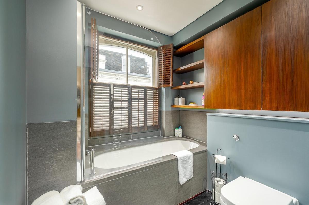 Brand New Refurbishment Townhouse In Notting Hill Near Portobello Road With Ac Air Conditioning & Roof Terrace Apartment