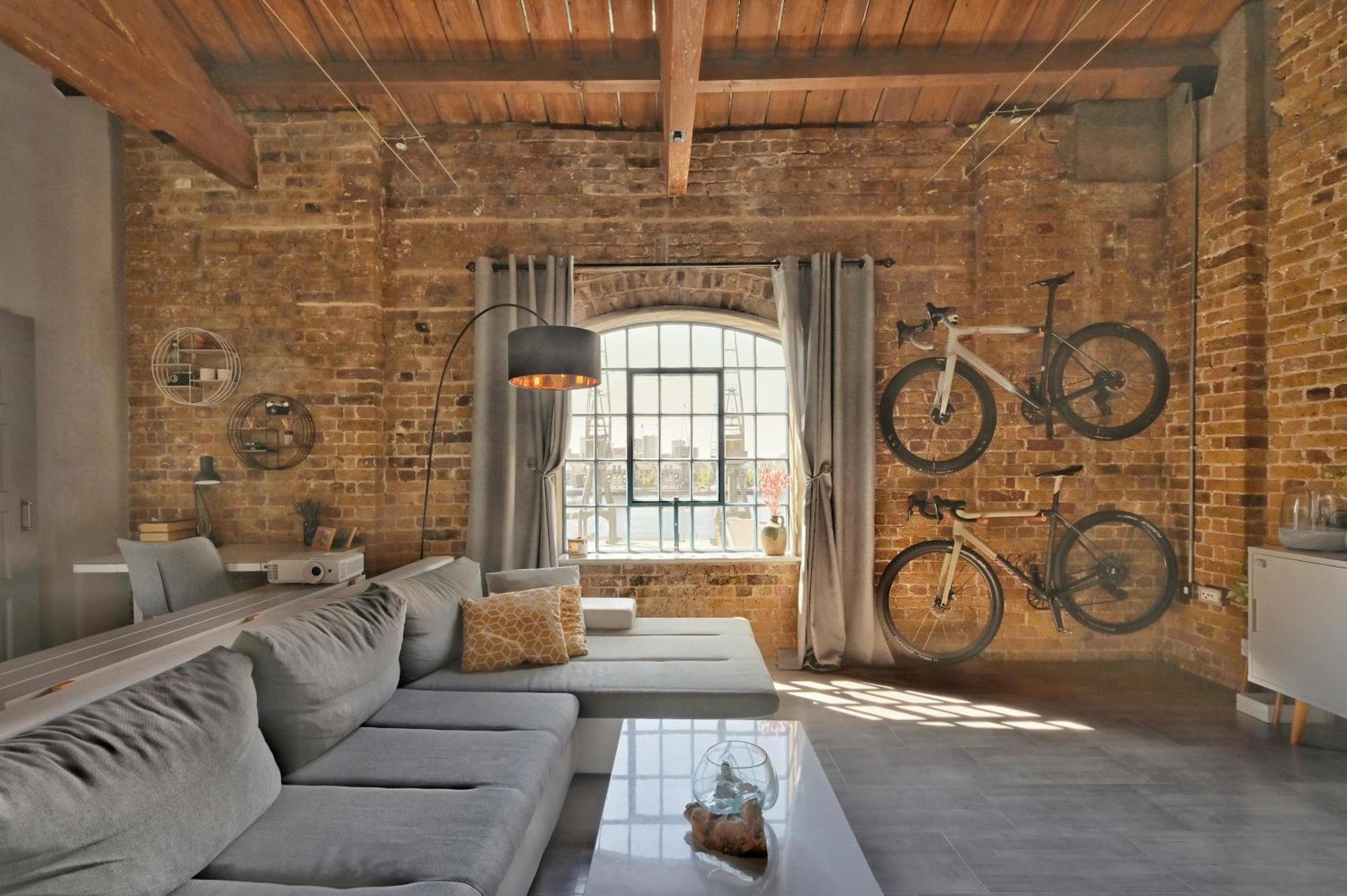 Appartement Luxurious Docklands Loft - Steps Away From Excel & Dlr - Free Parking Londen