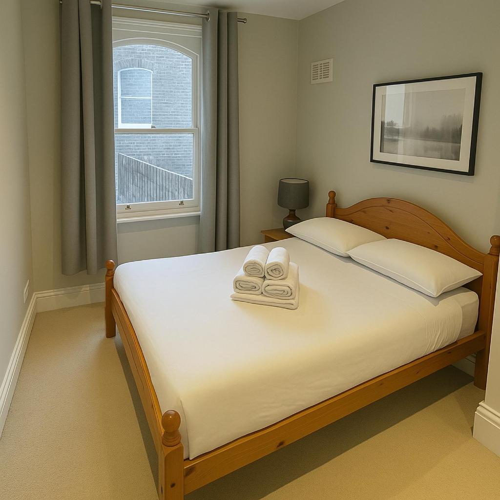 Flat - 3 Min To West Kensington Station *