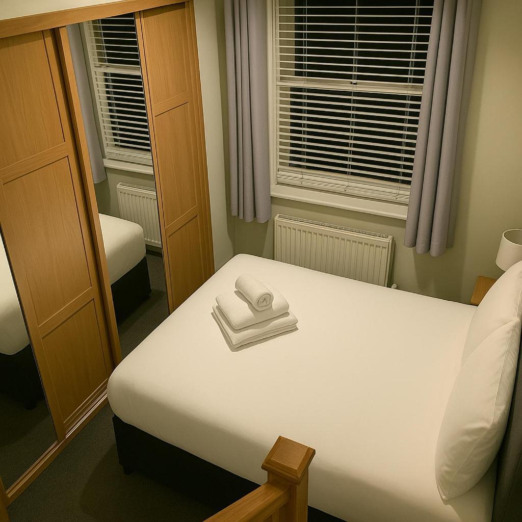 Flat - 3 Min To West Kensington Station London