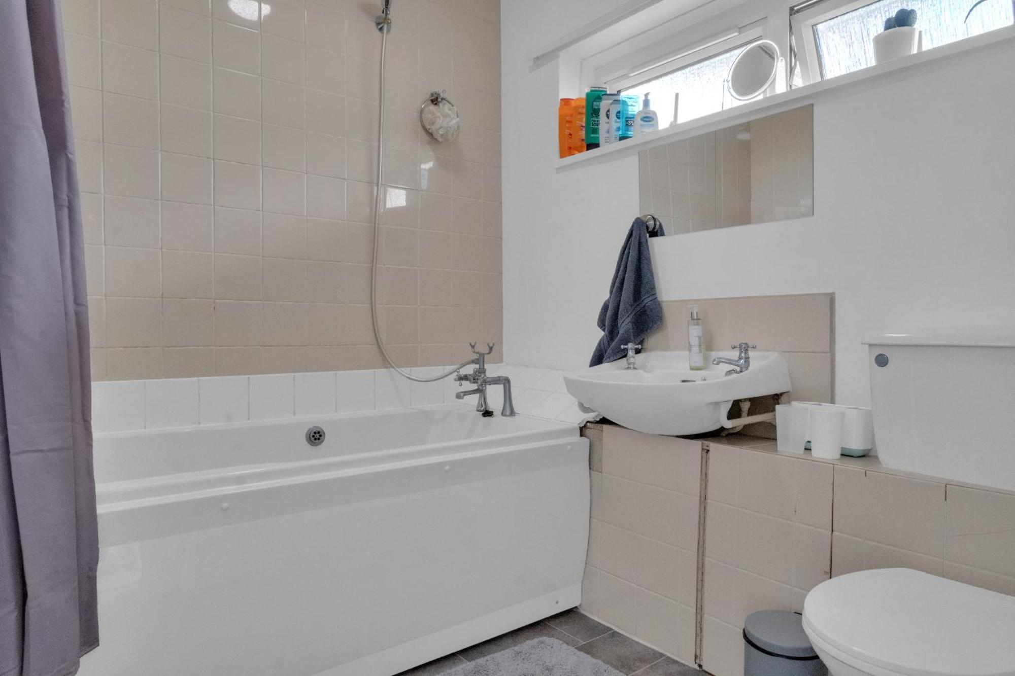 Cosy 5-bedroom Flat With Terrace In Wimbledon Apartment London