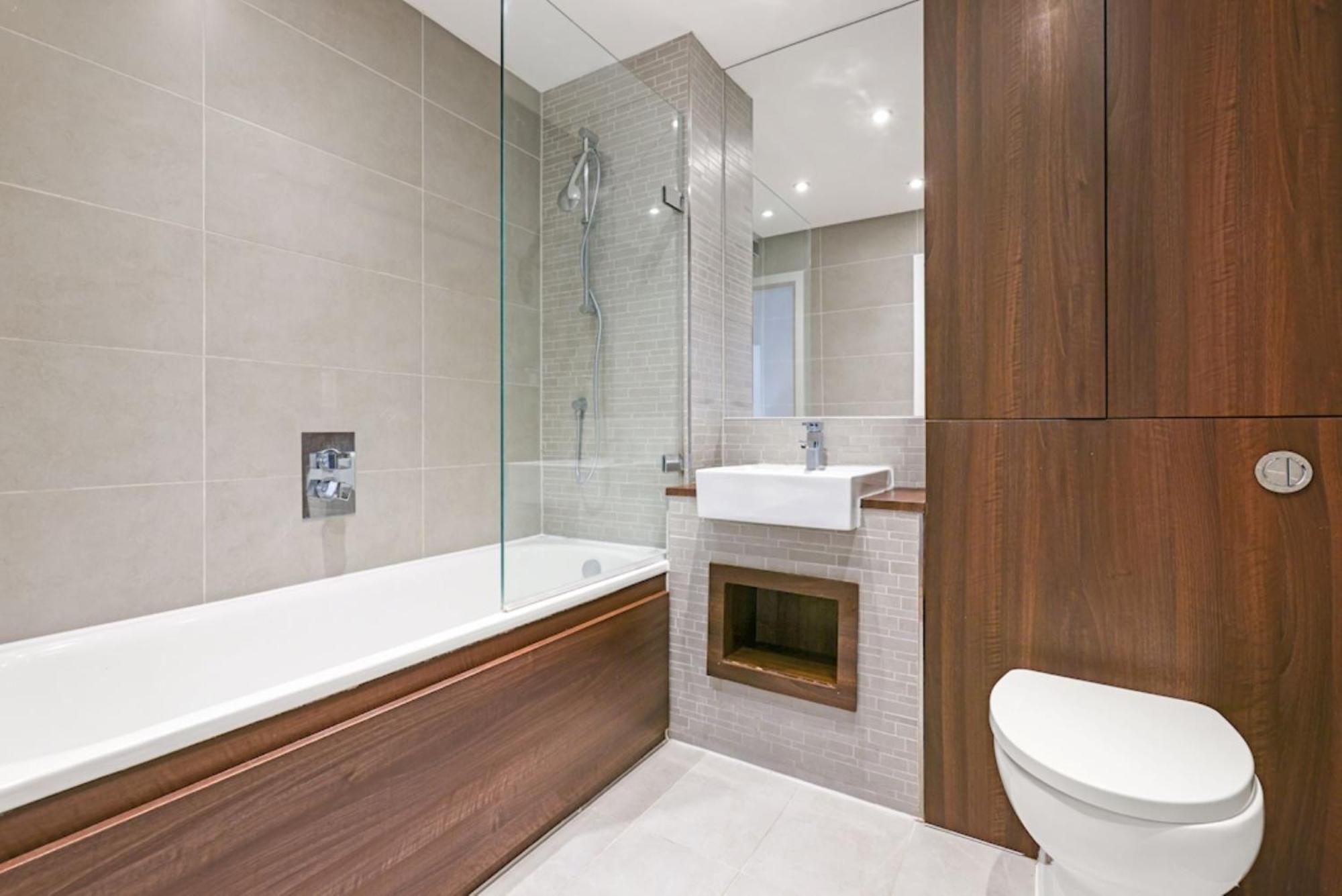 East Side Wharf 2 Bed Apartment