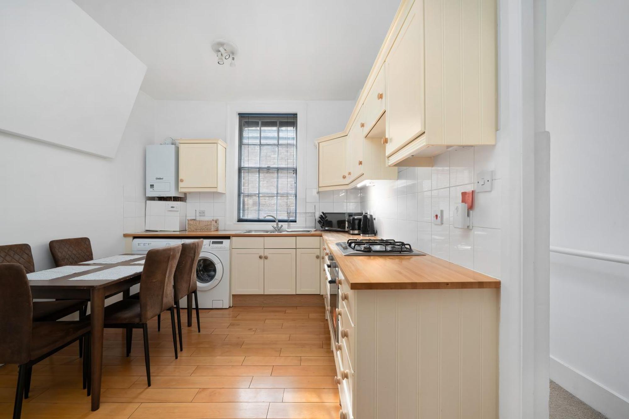 Paddington, Modern 2 Bedroom London