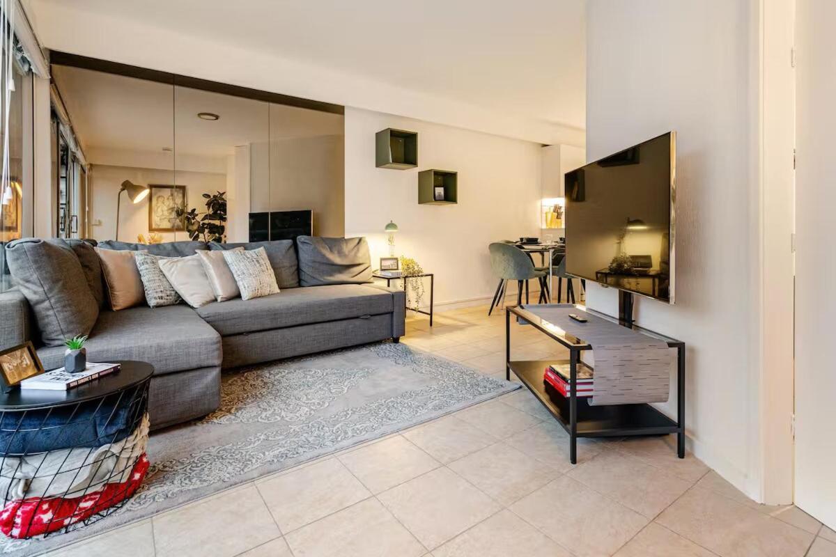 Apartment Peaceful Oasis Steps From Oxford Street London