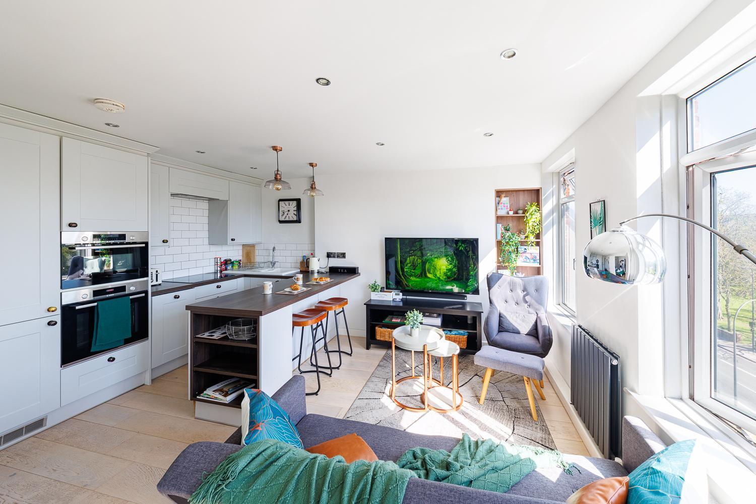 The Cosy Urban Jungle - Brixton Apartment