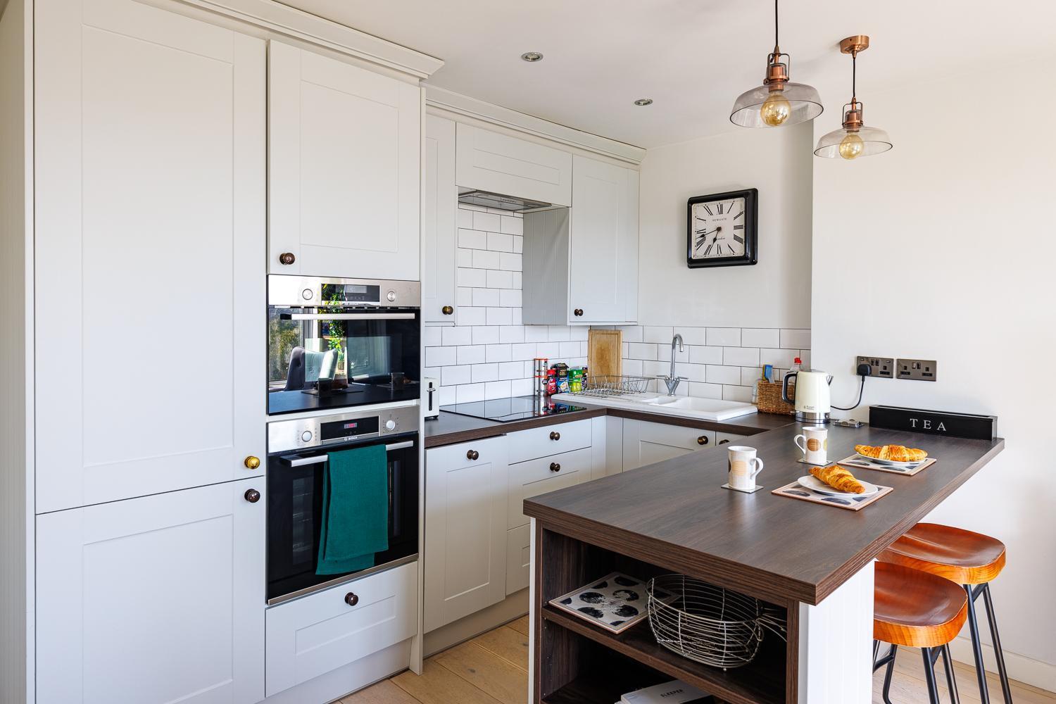The Cosy Urban Jungle - Brixton Apartment *