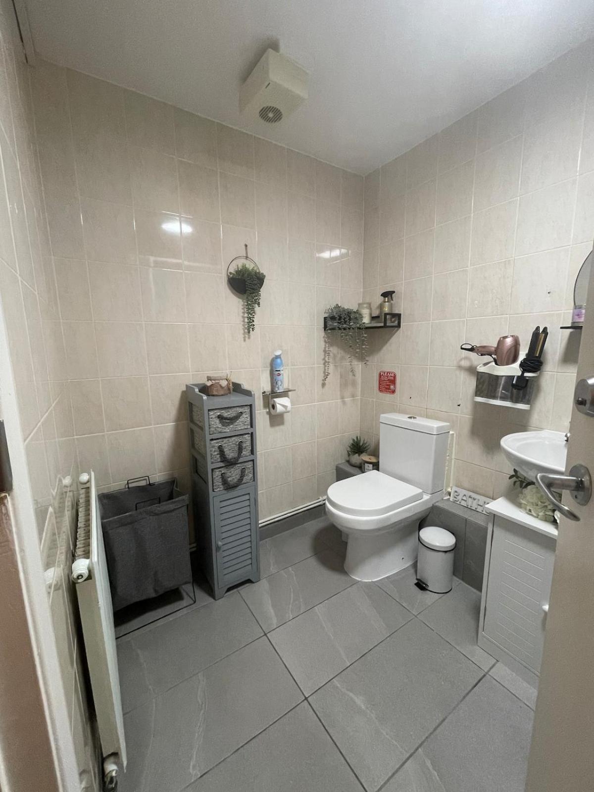 Apartment Luxurious & Spacious 3-br Free Parking Balcony