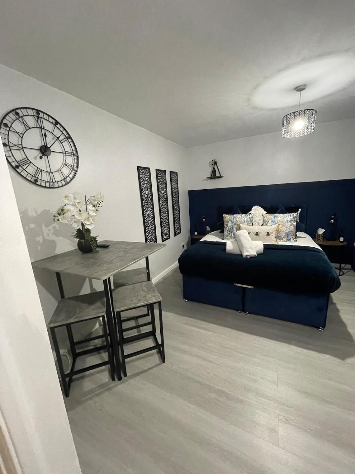 Apartment Luxurious & Spacious 3-br Free Parking Balcony