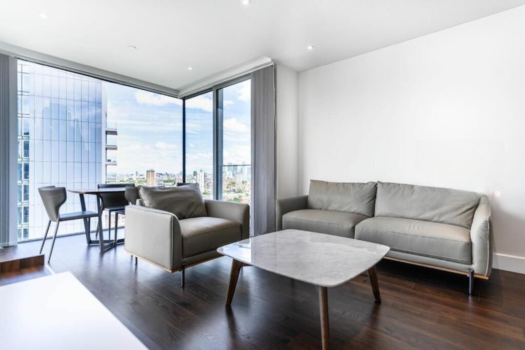 Goodman's Field - Skyline Apartamento