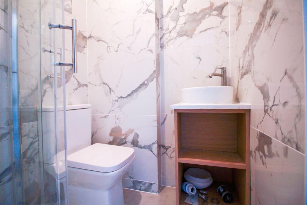 Luxury Brand New Apartment London