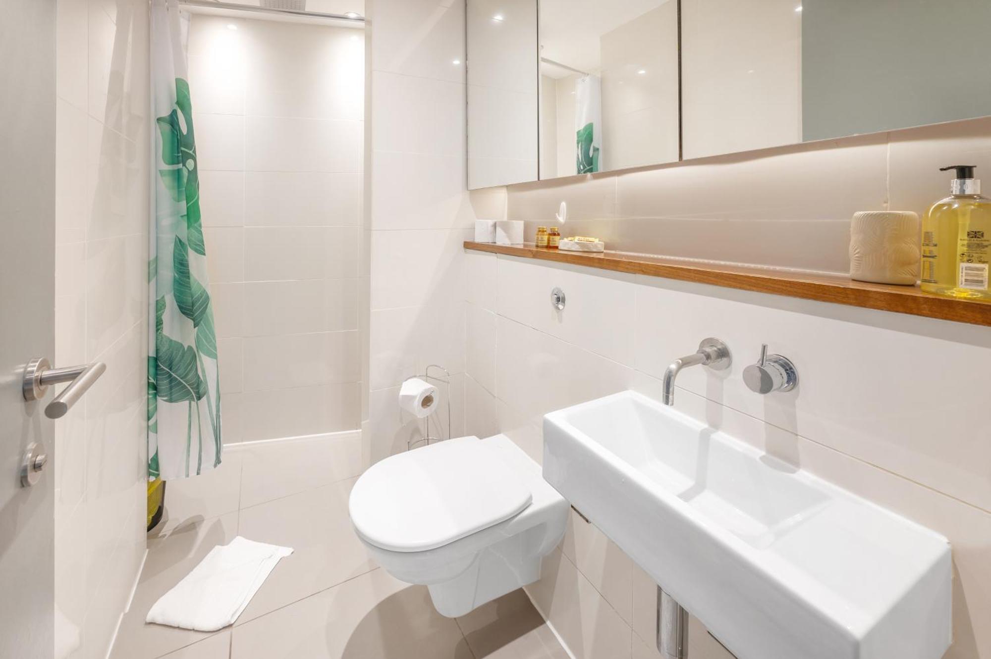Casa Italia Near South Kensington, Hyde Park And Gloucester Road Station - Outside Space Private Apartment