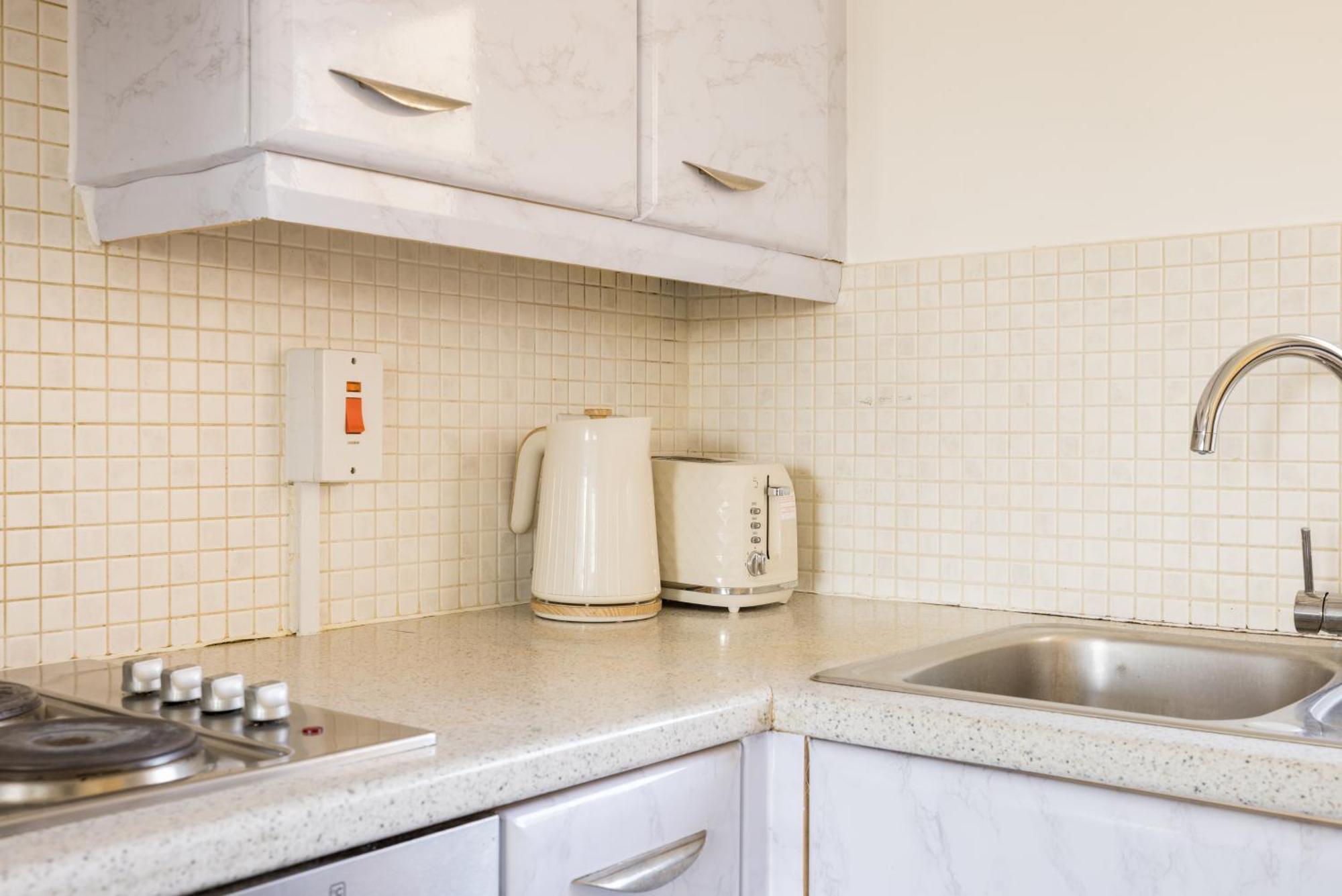 Elegant 2-bedroom Flat In The Heart Of Wembley *